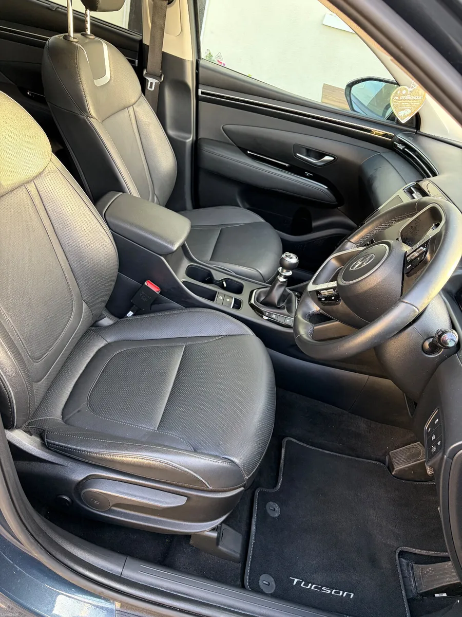 Hyundai Tucson 2WD Executive Plus - Image 6
