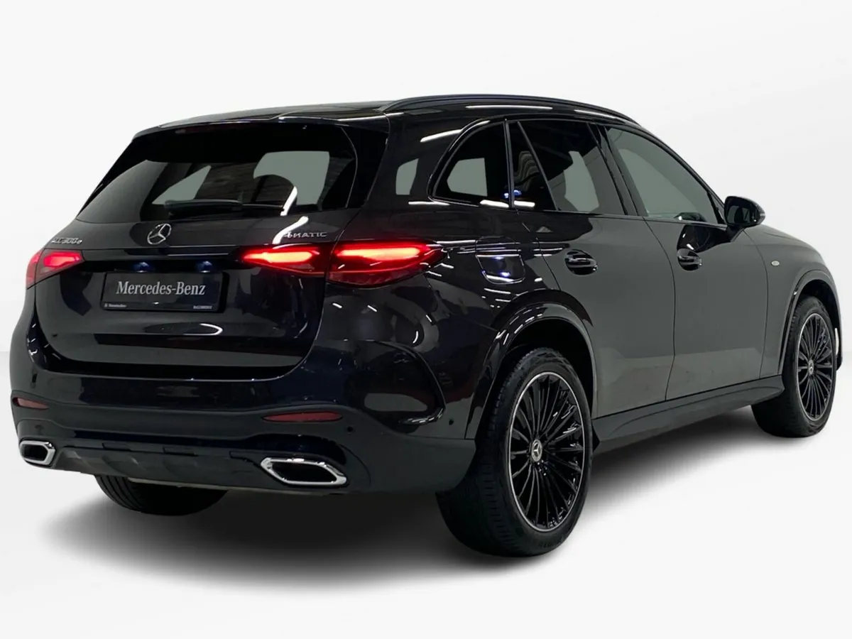 Mercedes-Benz GLC GLC 300e Urban Edition | Reversi - Image 3