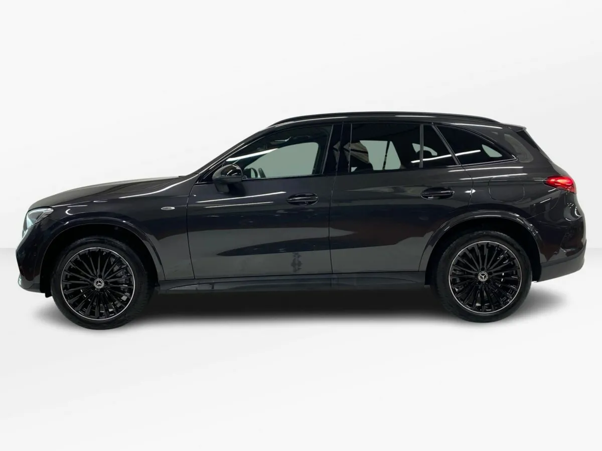 Mercedes-Benz GLC GLC 300e Urban Edition | Reversi - Image 5