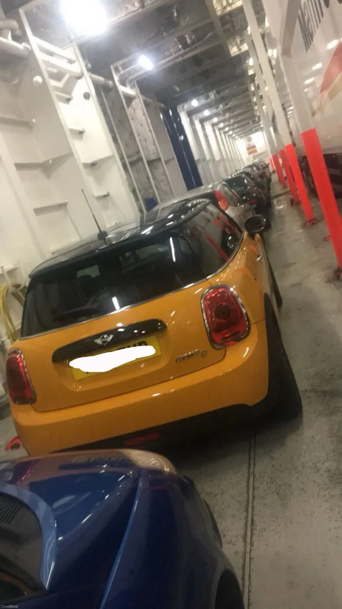 Mini Cooper 2017 - Image 2