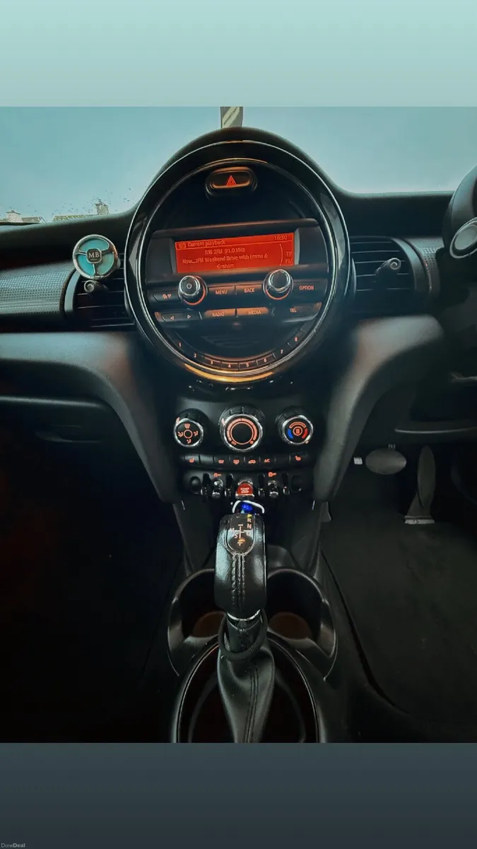 Mini Cooper 2017 - Image 4