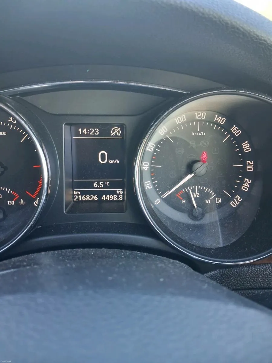 Car - Image 4