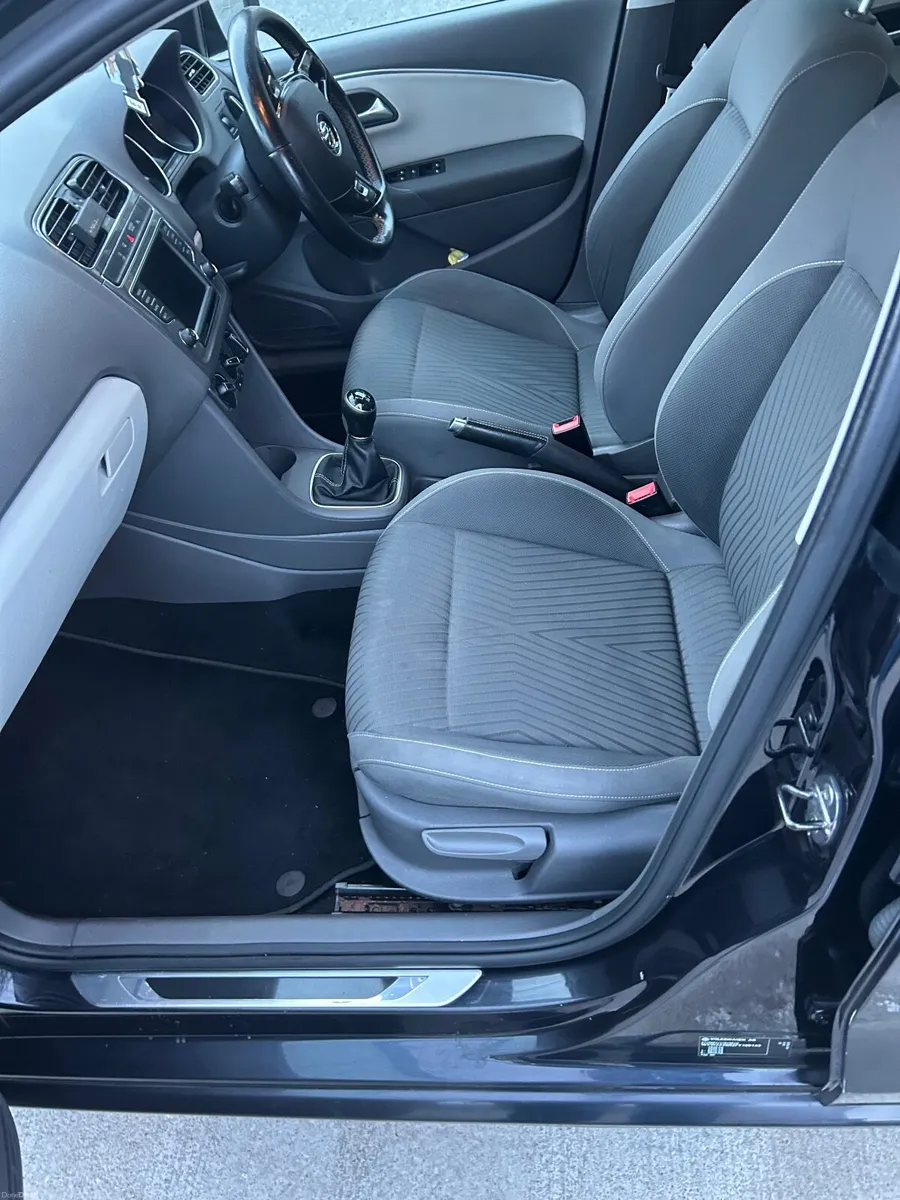 Volkswagen Polo 2015 - Image 4
