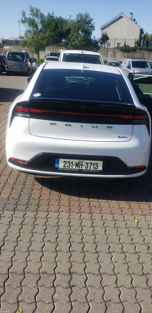 Toyota Prius 2023 1.8 hybrid self charge - Image 4