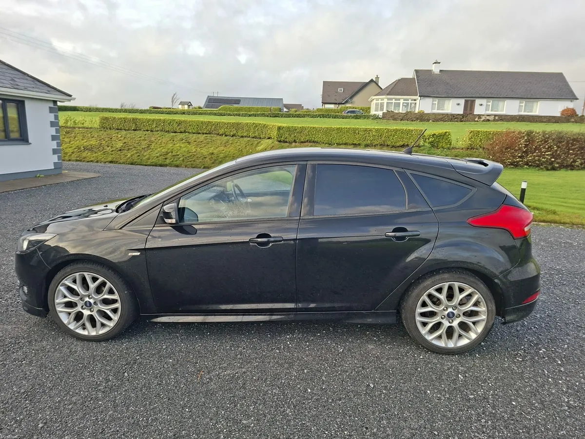 2018 Ford Focus 1.0 ST-LINE ECOBOOST 140HP 5DR - Image 2