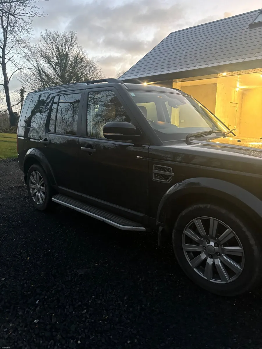 Land Rover Discovery 2015 - Image 1