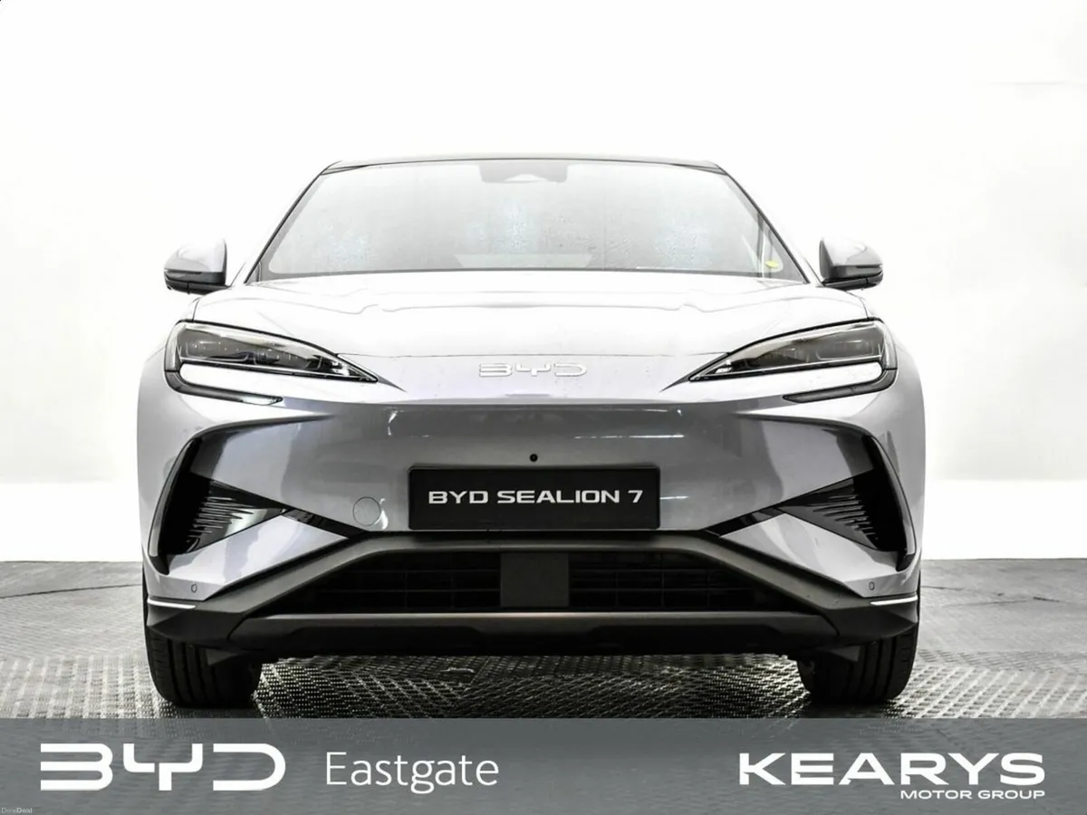 BYD SEALION 7 Design AWD Pan roof, heated seats, h - Image 5