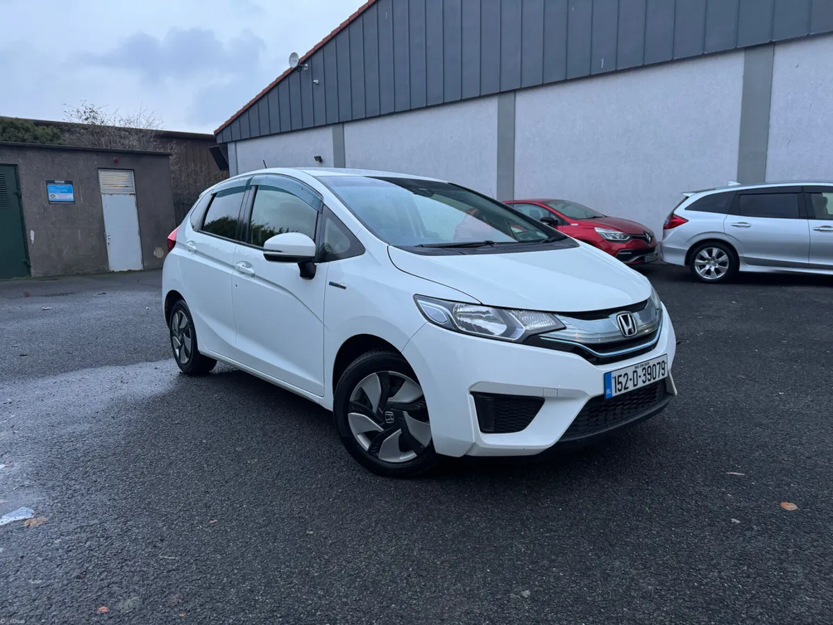 Honda Fit 2015 hybrid 1.5 Automatic - Image 1