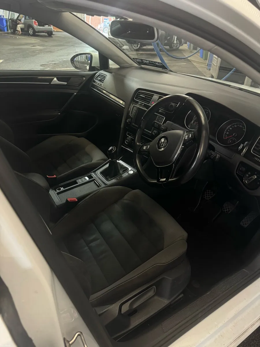 White Volkswagen 161 High line Golf - Image 2