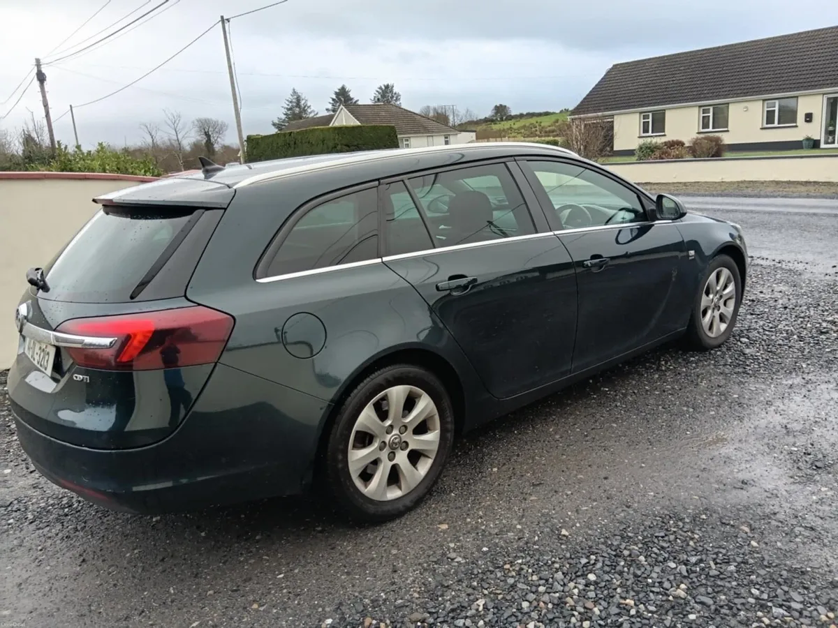 2014 vauxal insignia estate nct July 2026 - Image 3