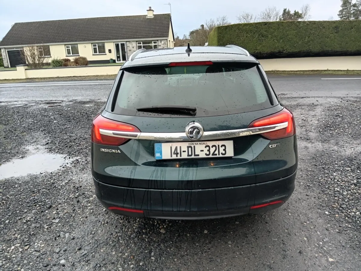 2014 vauxal insignia estate nct July 2026 - Image 4