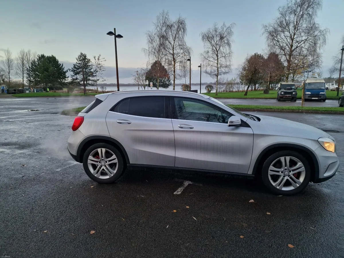 Mercedes-Benz - Image 2