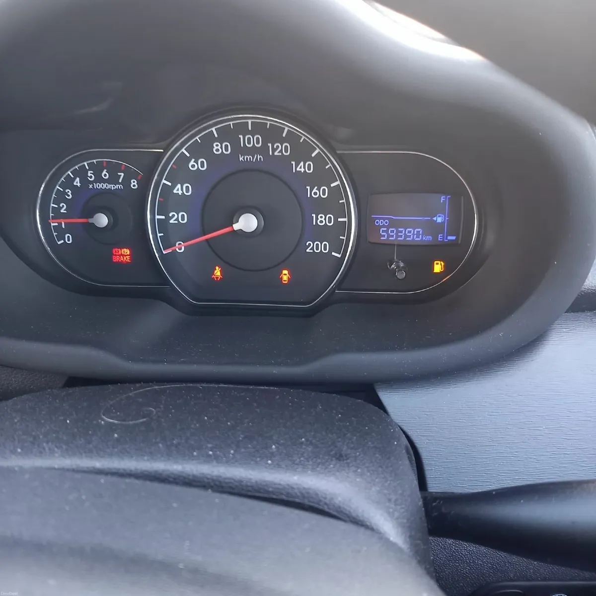 Hyundai i10deluxe 2013 - Image 4