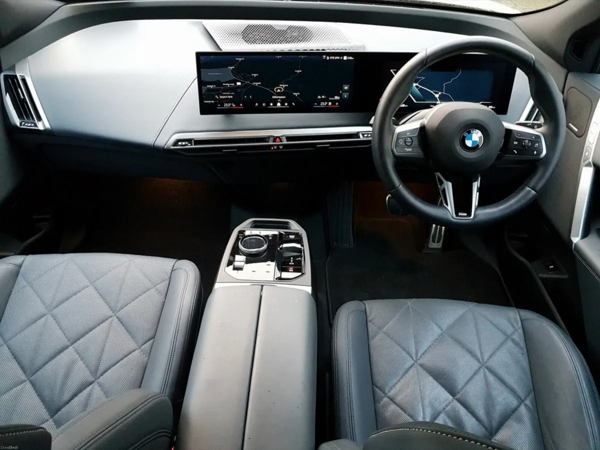 BMW iX xDrive45 M Sport - Image 4