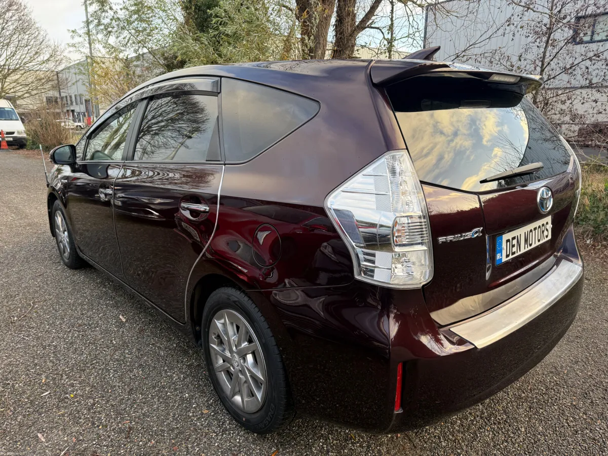 Toyota Prius 7 seats, 74500km!!! - Image 4