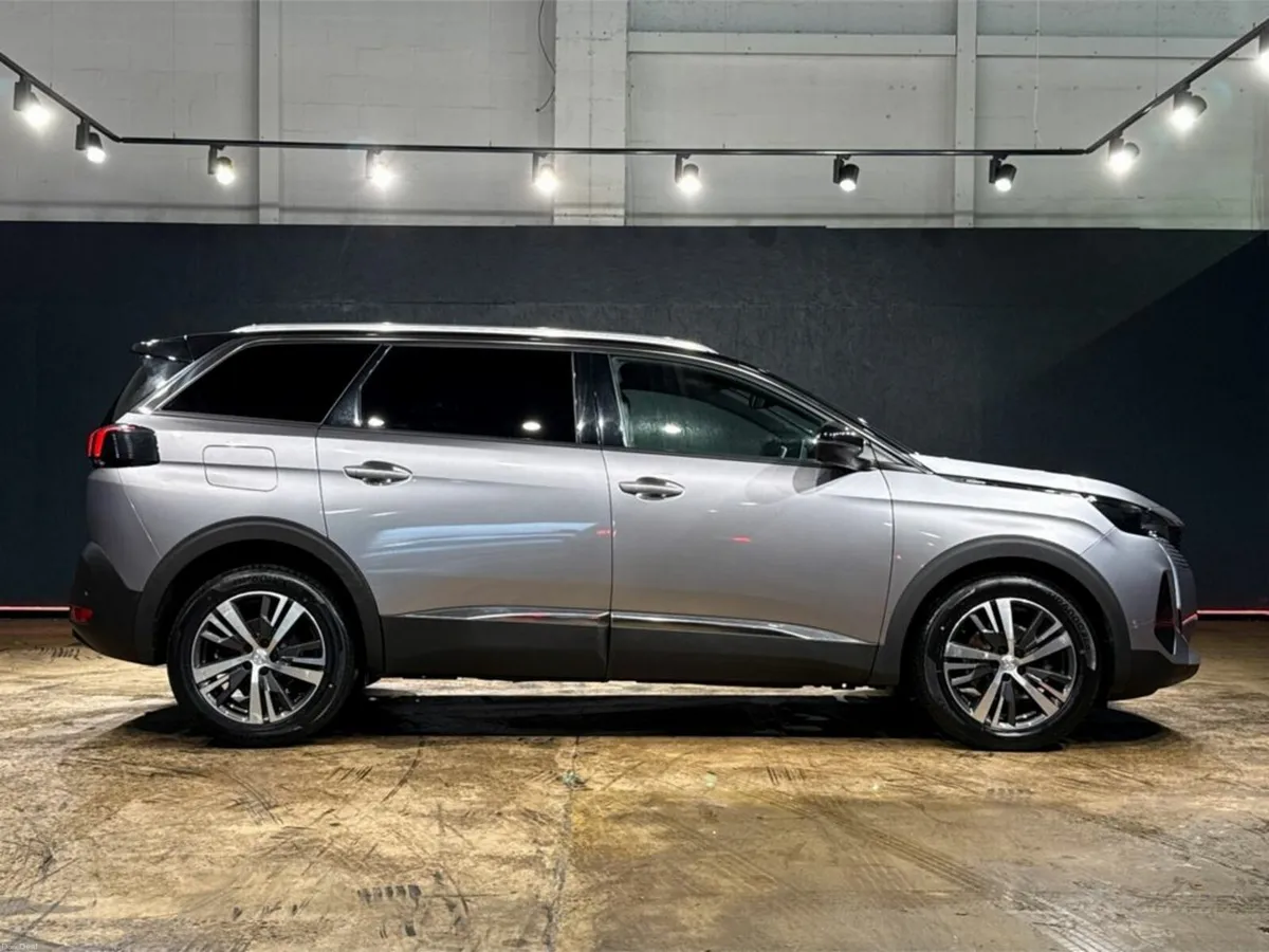 Peugeot 5008 7-SEATER - AUTOMATIC 1.5L HDI - REVER - Image 3