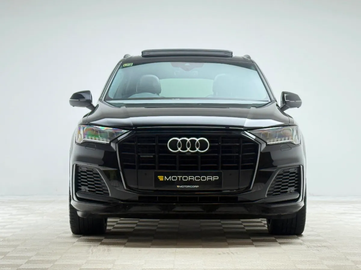 Audi Q7 55 TFSI BLACK EDITION QUATTRO *N1 CREWCAB* - Image 2