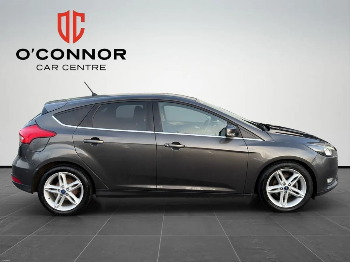 Ford Focus "cheap to run, smooth to drive, built t - Image 4