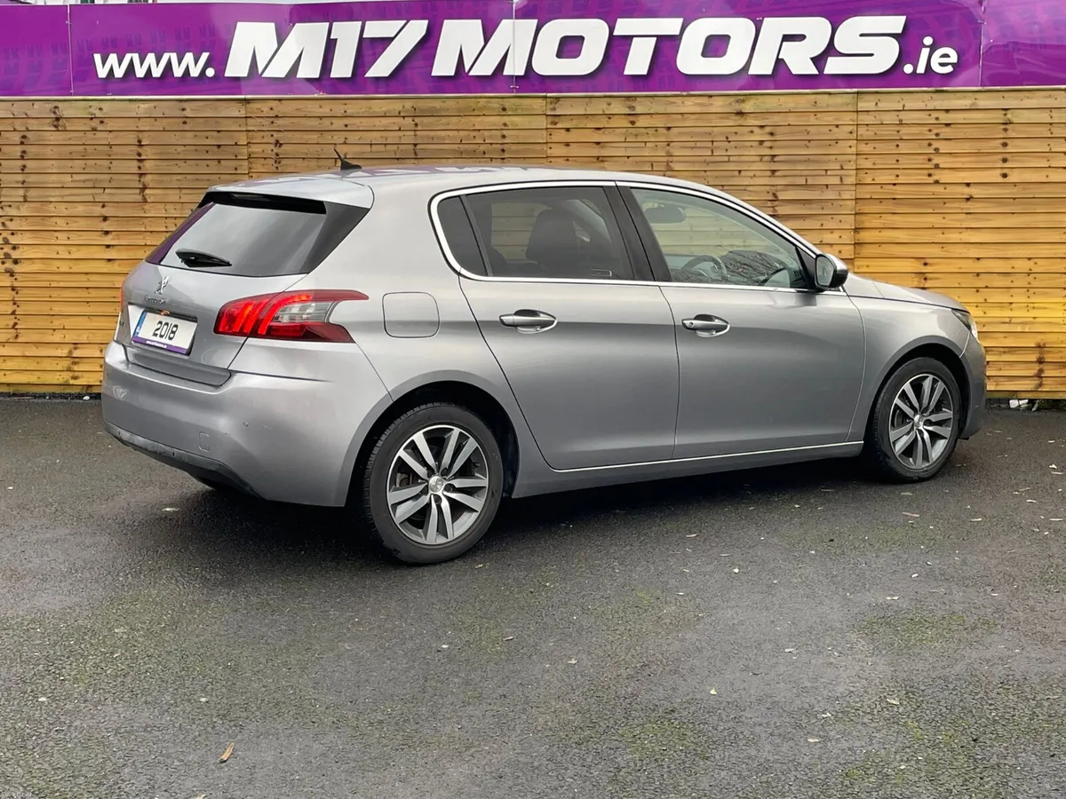 PEUGEOT 308 ALLURE! Low KMS - Image 3