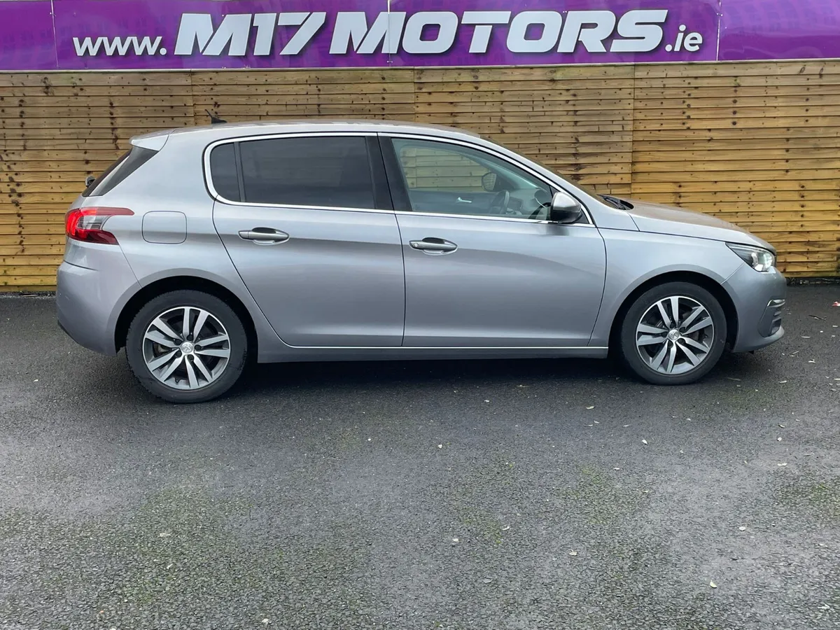 PEUGEOT 308 ALLURE! Low KMS - Image 6