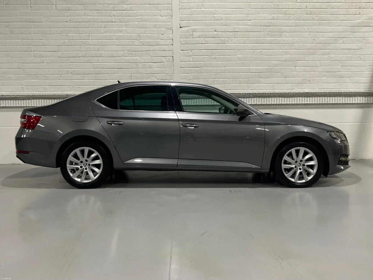 Skoda Superb SE Tech(Style) 2.0TDI 150bhp DSG Auto - Image 5