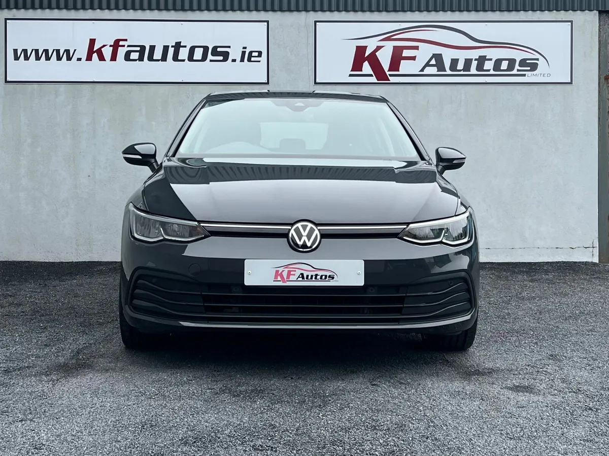 Volkswagen Golf Life 1.5TSI 130bhp 6 Speed Manual - Image 2