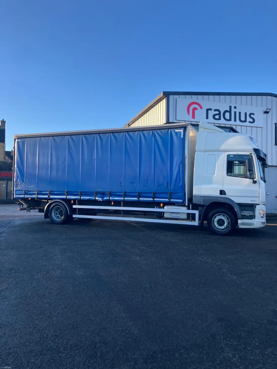 DAF CF 250 18t Sleeper Cab Automatic 2016 - Image 1