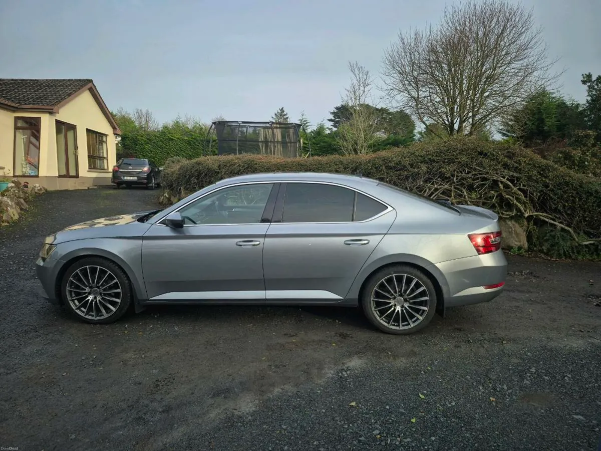 Skoda superb - Image 3