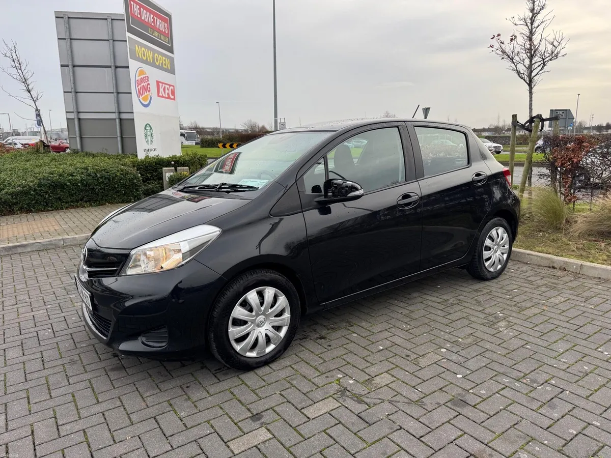 2013 Toyota Yaris Manual - Image 2