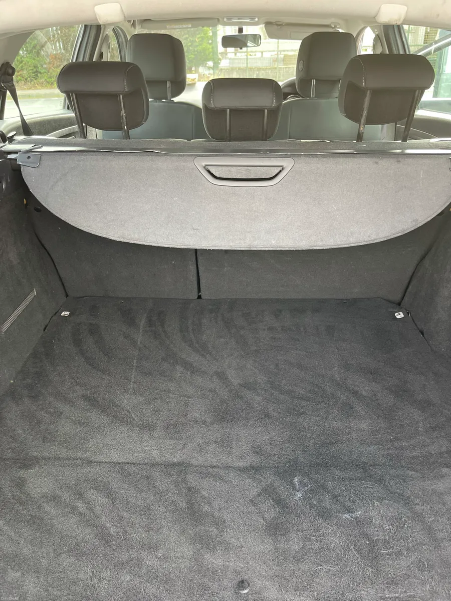 2015 Renault Megane 1.5 DCi Diesel Estate - Image 6