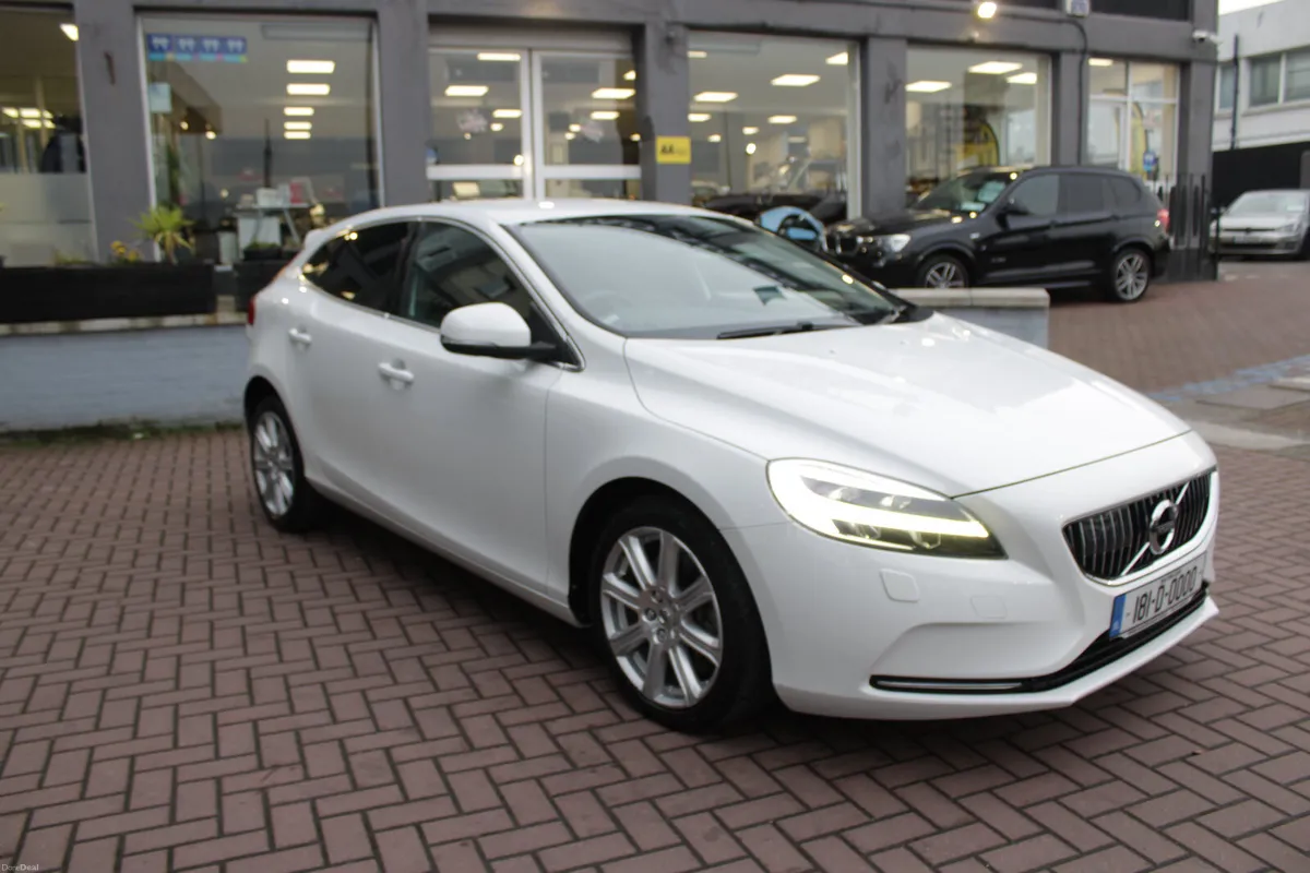2.0D4 INSCRIPTION 5DR HATCHBACK AUTO HUGE SPEC  // - Image 1