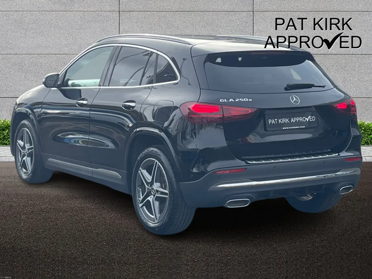 Mercedes-Benz GLA Class Gla Hatchback AMG Line - Image 2