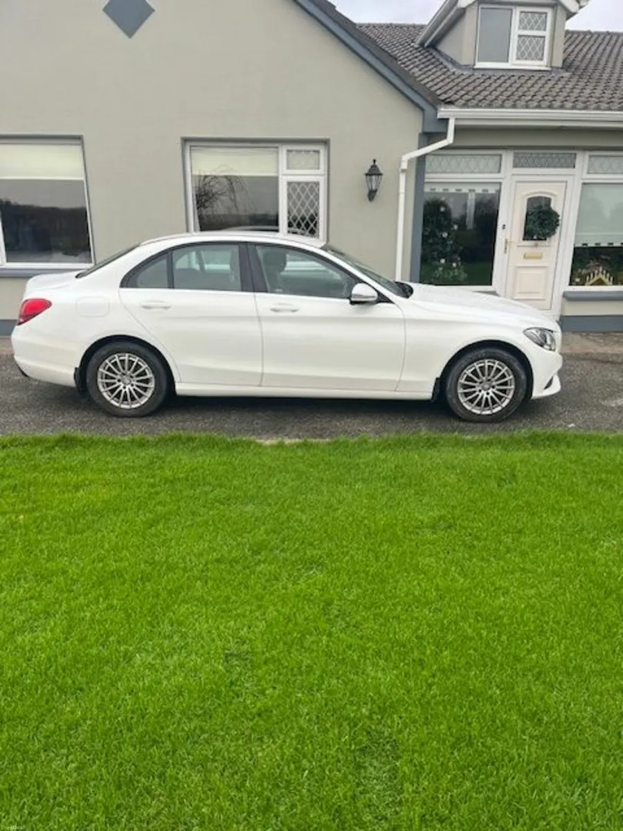 Mercedes-Benz C-Class 2016 - Image 4