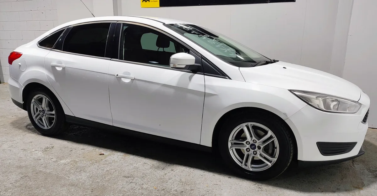 Ford Focus 2016 1.5 TDCI ZETEC SPEC AA WARRANTY - Image 3