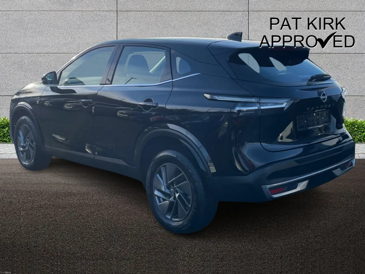 Nissan Qashqai Hatchback Acenta Premium - Image 2