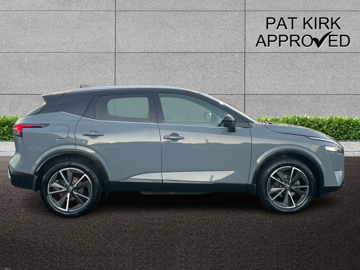Nissan Qashqai Hatchback Tekna - Image 3