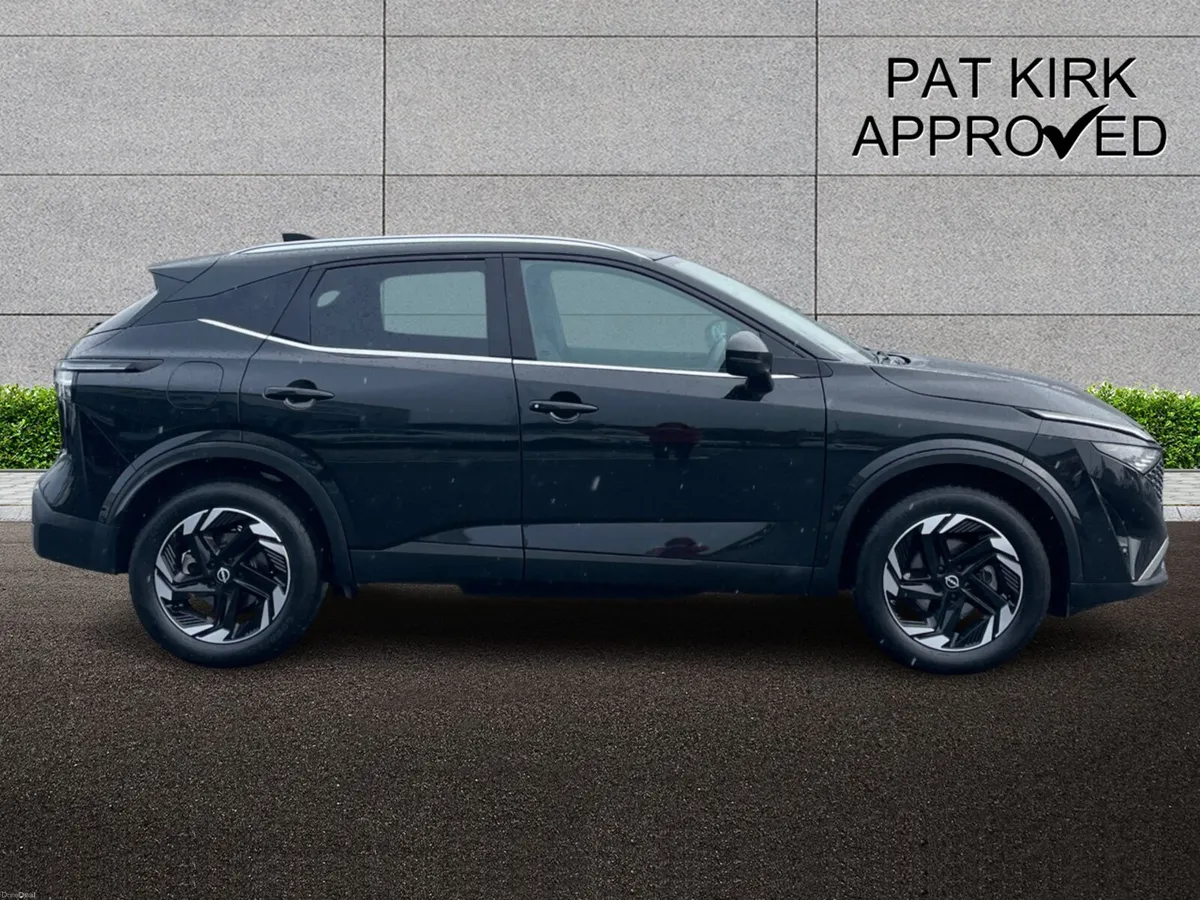 Nissan Qashqai Hatchback N-Connecta - Image 3
