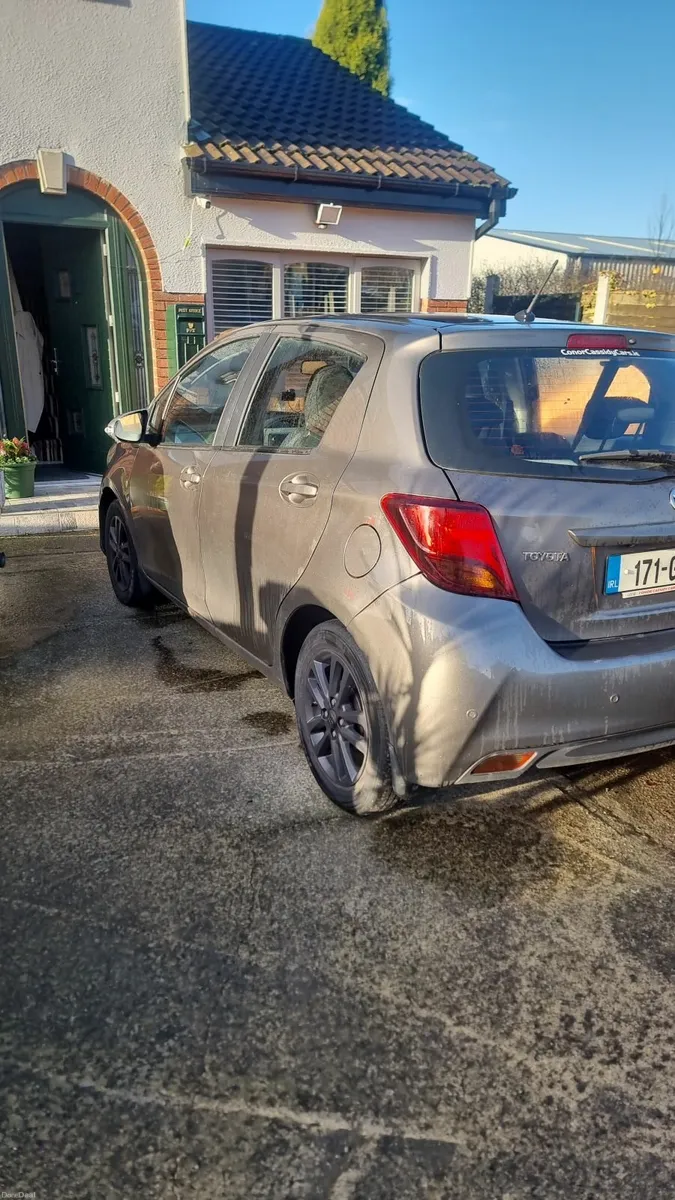 Toyota Yaris 2017 - Image 3