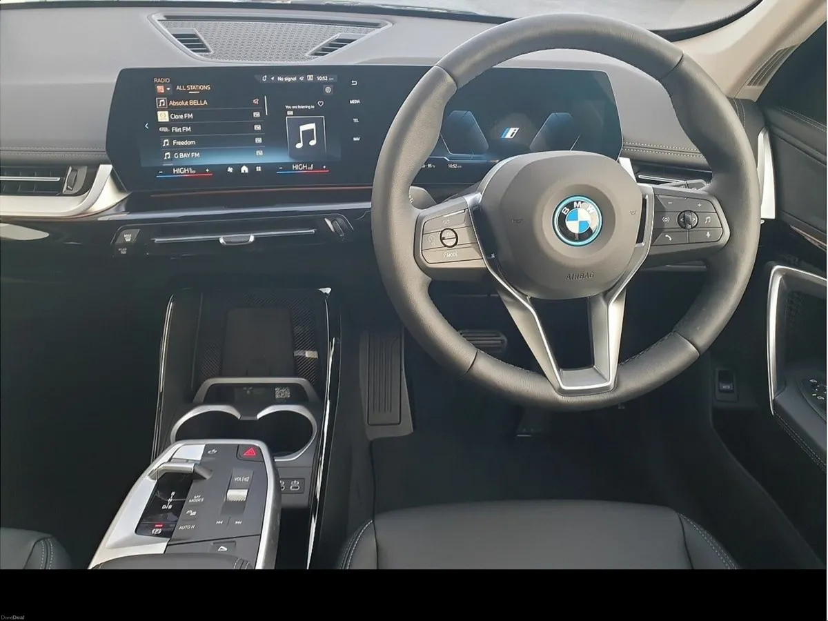 BMW iX1 iX1 eDrive20 xLine - Image 5