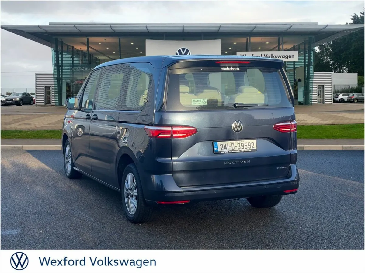 Volkswagen Multivan LIFE 1.4TSI PHEV 218HP AUTO - Image 4