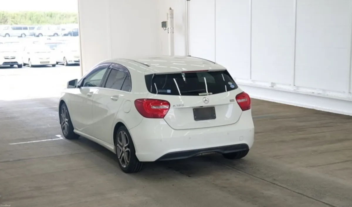 2015 Mercedes A180 style plus  - Automatic - Image 2