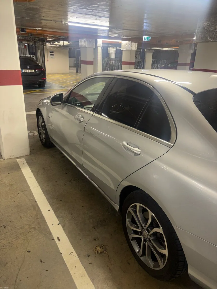 Mercedes-Benz C Class Petrol Plug-in. Low mileage - Image 3
