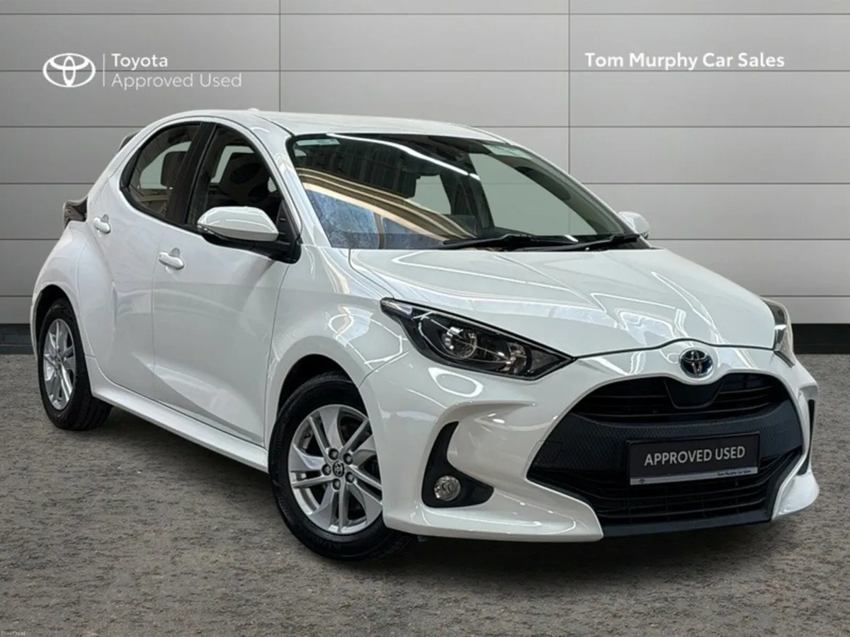 Toyota Yaris YARIS HYBRID LUNA - Image 1