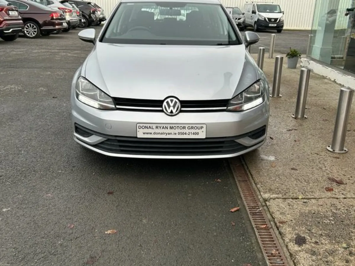 Volkswagen Golf 5dr H/B - Image 3