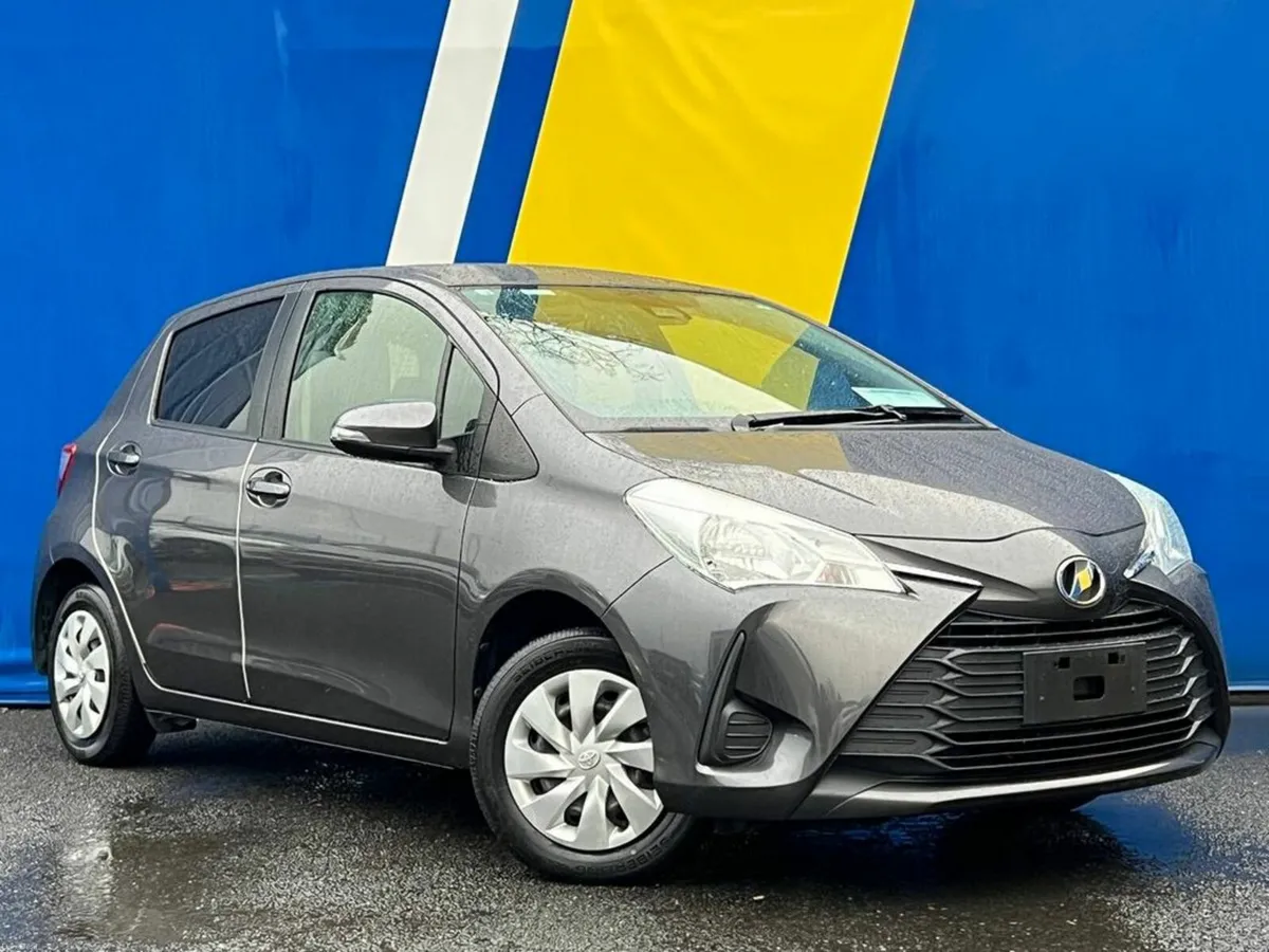 Toyota Yaris 1.0 AUTO // FULL SERVICE HISTORY // R - Image 1