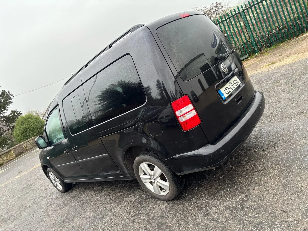 132 7 Seat Automatic Caddy - Image 3