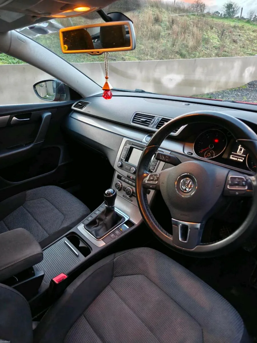 Volkswagen Passat 2013 - 2.0 TDI Highline BMT - Image 2