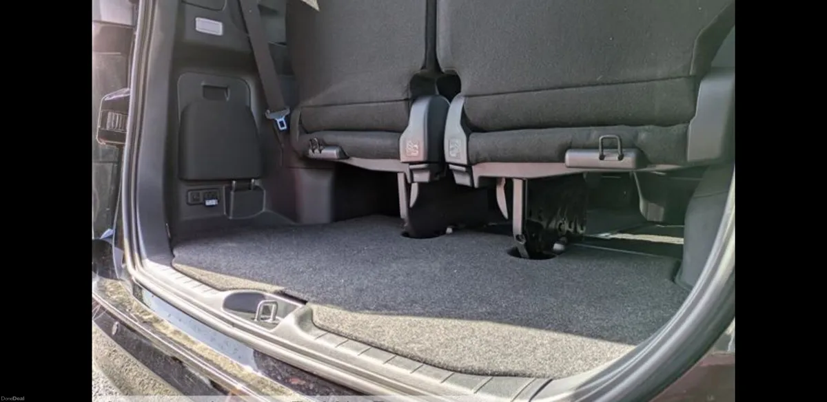 TOYOTA VOXY 2024 - Image 3