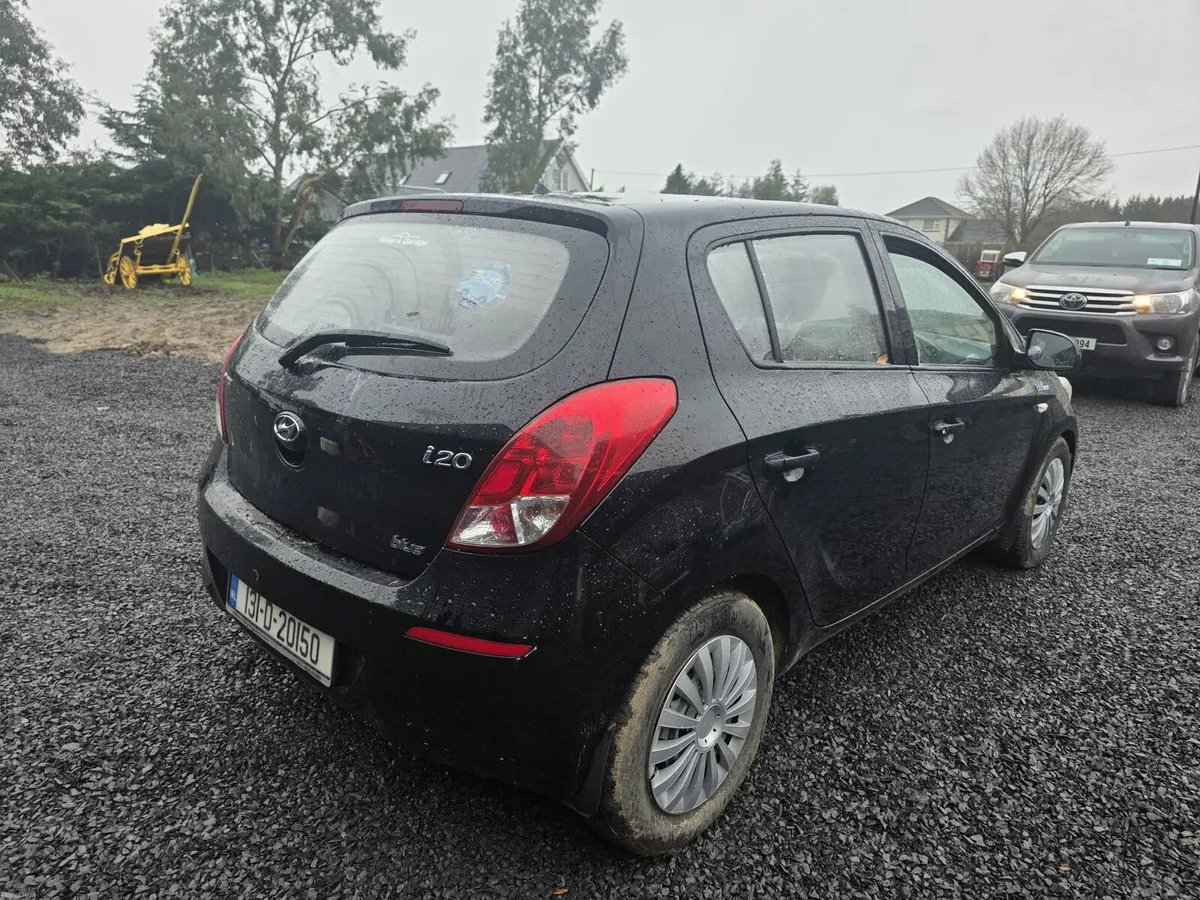 Hyundai i20 2013 Diesel - Image 2