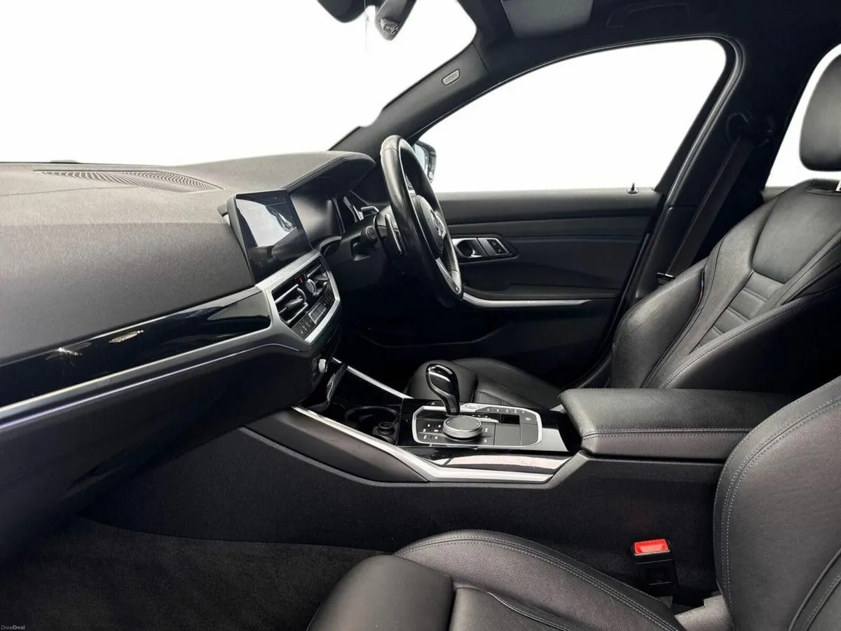 BMW 3-Series M SPORT AUTO 330E *FREE HAMPER* €120 - Image 4